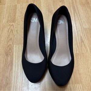 Elegant Black Faux Suede Heels size 9.5